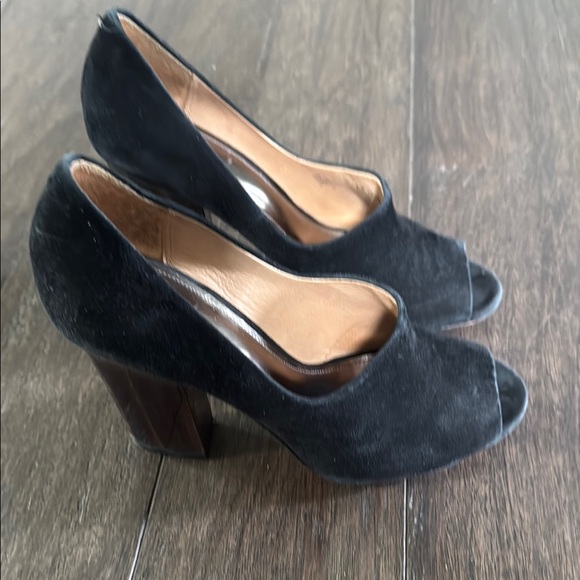Coach women’s Roslyn Black Suede Peep Toe Heels - Picture 6 of 11